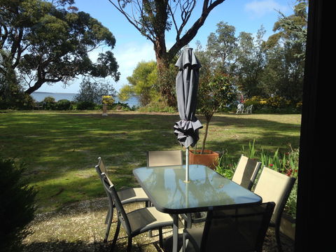 Swan Cove On Raymond Island - eAccommodation 1