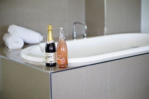 The Horatio Motel And King Suites - eAccommodation 4