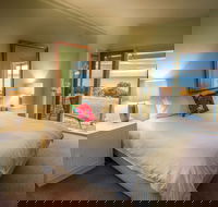 Antechamber Bay Retreats - eAccommodation