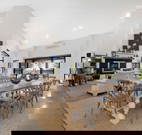 Barefoot at Broke - eAccommodation