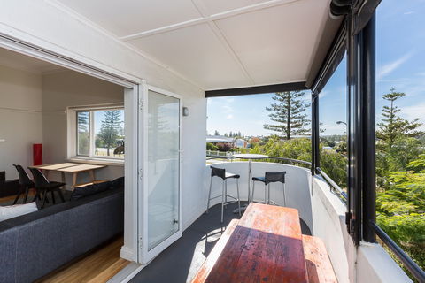 Cottesloe Beach Deluxe Apartment - eAccommodation 0