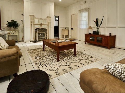 Glenellyn House - Servants Quarters - eAccommodation 3