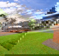 Hedgerow - eAccommodation