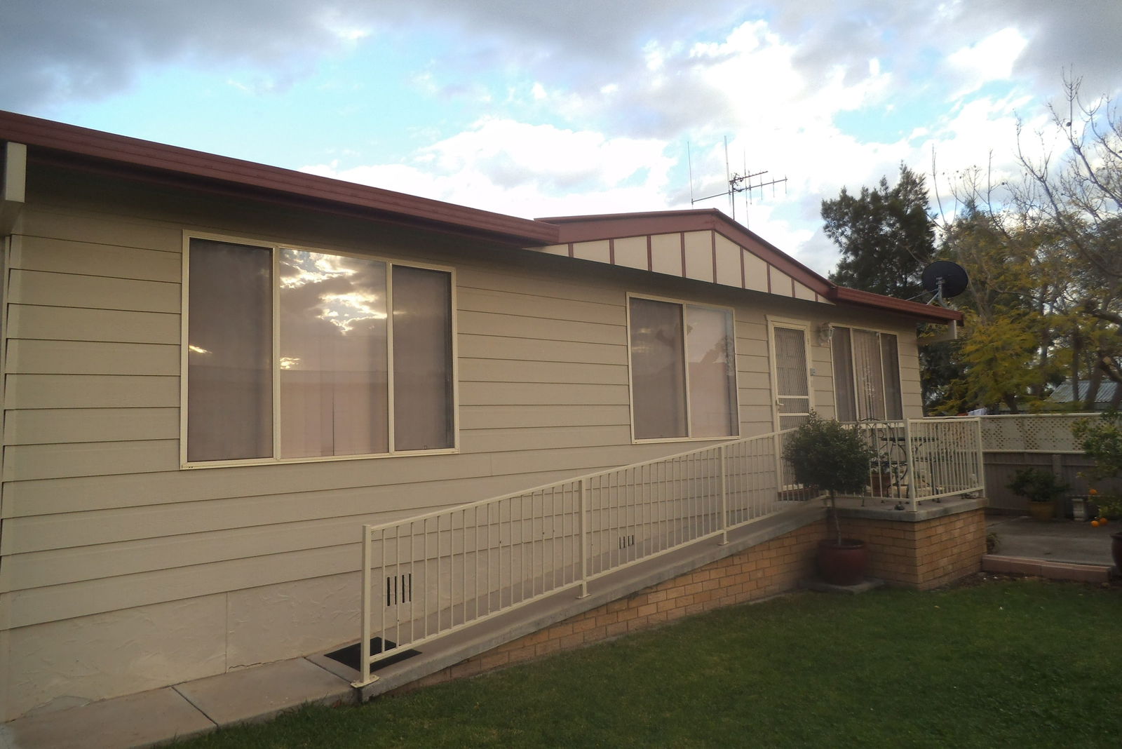 Bedgerabong NSW eAccommodation