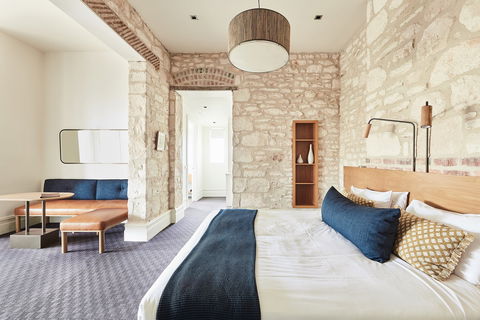Hotel Sorrento - eAccommodation 8