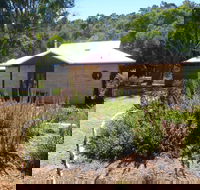 Jalbrook  Estate-  CottagesAlpacasGallery  Function Centre - eAccommodation