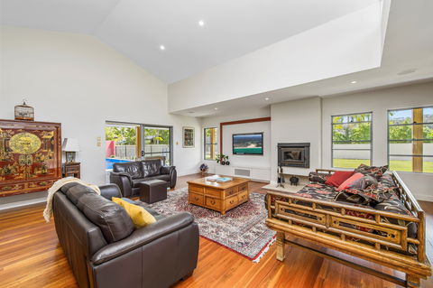 Lakeside Lodge Lake Cathie - eAccommodation 3