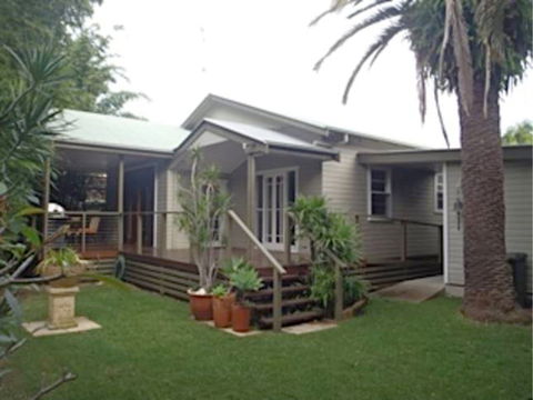 MacNicol Cottage - eAccommodation 0