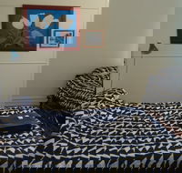 Ned's Studio Apartment - eAccommodation