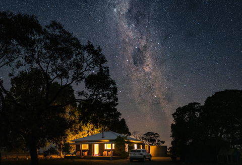 Rabbiters Hut - eAccommodation 8