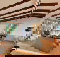 Ridgetop Hideaway - eAccommodation