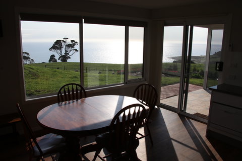 Seaside Farm Retreat - eAccommodation 0