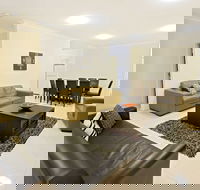 Astina Central Apartments - eAccommodation
