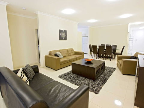 Astina Central Apartments - eAccommodation 0