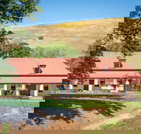 Brigham House - Tooma - eAccommodation