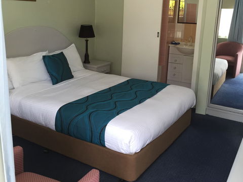 High Mountains Motor Inn - eAccommodation 1