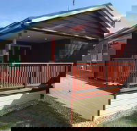 Loma Cottages - eAccommodation