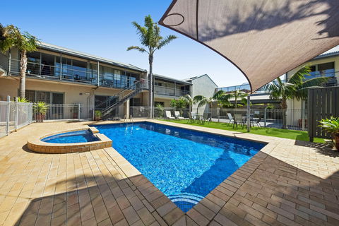 Moonlight Bay Apartments - eAccommodation 2