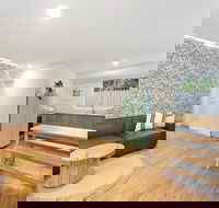 Sunset Beach - Surfside - eAccommodation