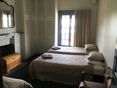 Commercial Hotel Walcha - eAccommodation 1
