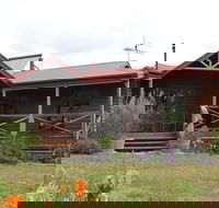 Eagle's Roost Farmstay BB - eAccommodation