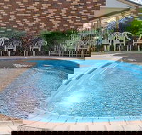 Highway Inn Motel - eAccommodation