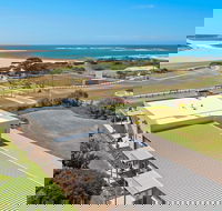 Peterborough House  Motel - eAccommodation