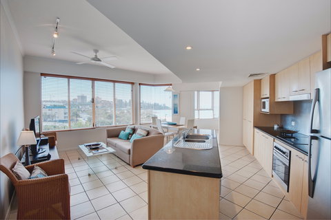 Rolling Surf Resort - eAccommodation 2