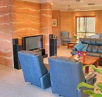 Gladstone Earth and Sea - eAccommodation