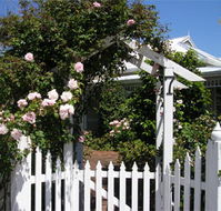 Durack House Bed  Breakfast - eAccommodation