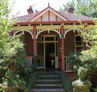 Fawkes House - eAccommodation