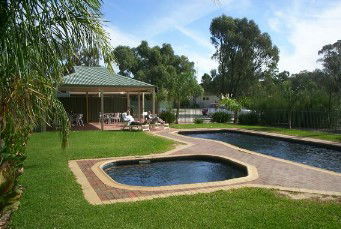 Barham Golf Resort - eAccommodation 1