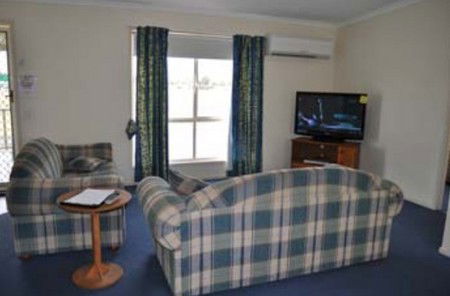 Back Obourke Accommodation - eAccommodation 1