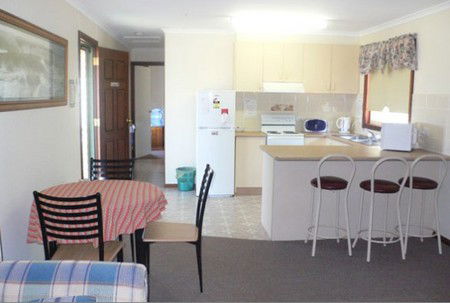 Back Obourke Accommodation - eAccommodation 4