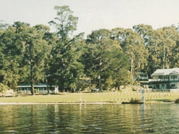 Rest Point Holiday Village - eAccommodation