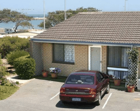 Port Denison Holiday Units - eAccommodation