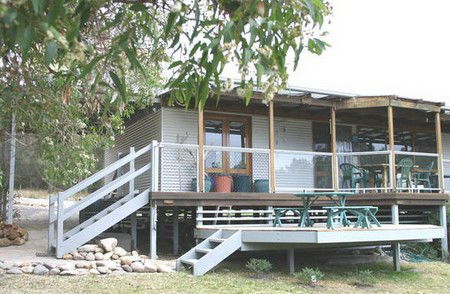 Mullimburra Beach House - eAccommodation 3