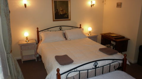 Ayers Burra - eAccommodation 0