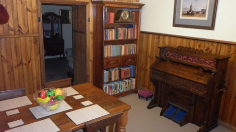 Ayers Burra - eAccommodation 1