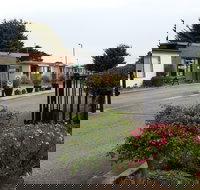 Bay View Holiday Village - eAccommodation