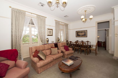 Cobb & Co Court Boutique Hotel - eAccommodation 1