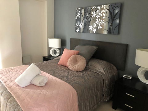 Dolphin Quay 3 Bedroom Apartment - eAccommodation 2
