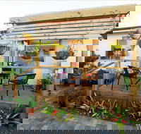 Gumnut Getaway - couples creative art retreat - eAccommodation