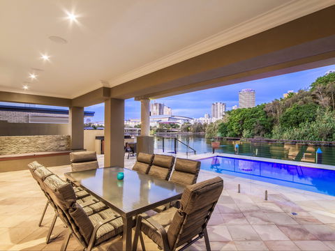Lakeland Keys Broadbeach - Vogue Holiday Homes - eAccommodation 1