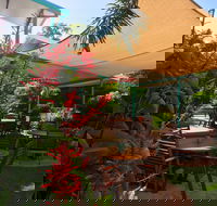 Tropical Palms Resort  4WD Hire - eAccommodation