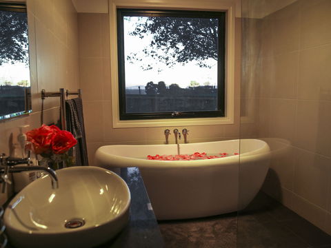Ballachulish Farm Stay - eAccommodation 0