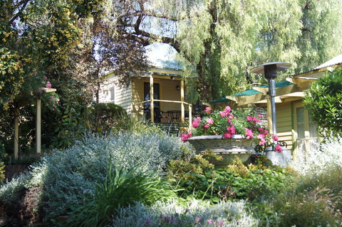 Bendigo Cottages Bed And Breakfast - eAccommodation 0