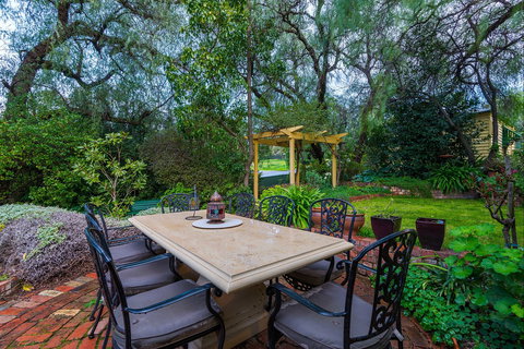 Bendigo Cottages Bed And Breakfast - eAccommodation 2