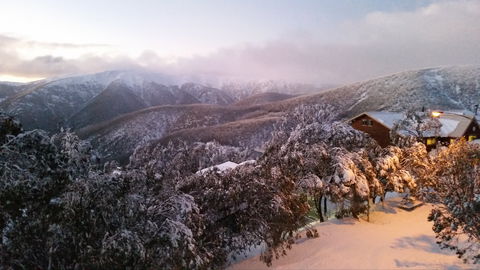 Cedarwood Apartments - eAccommodation 1