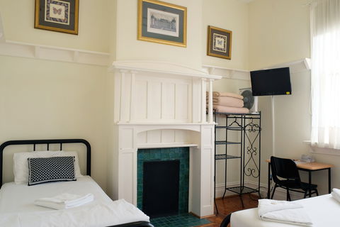 Hotel Claremont Guest House - eAccommodation 2